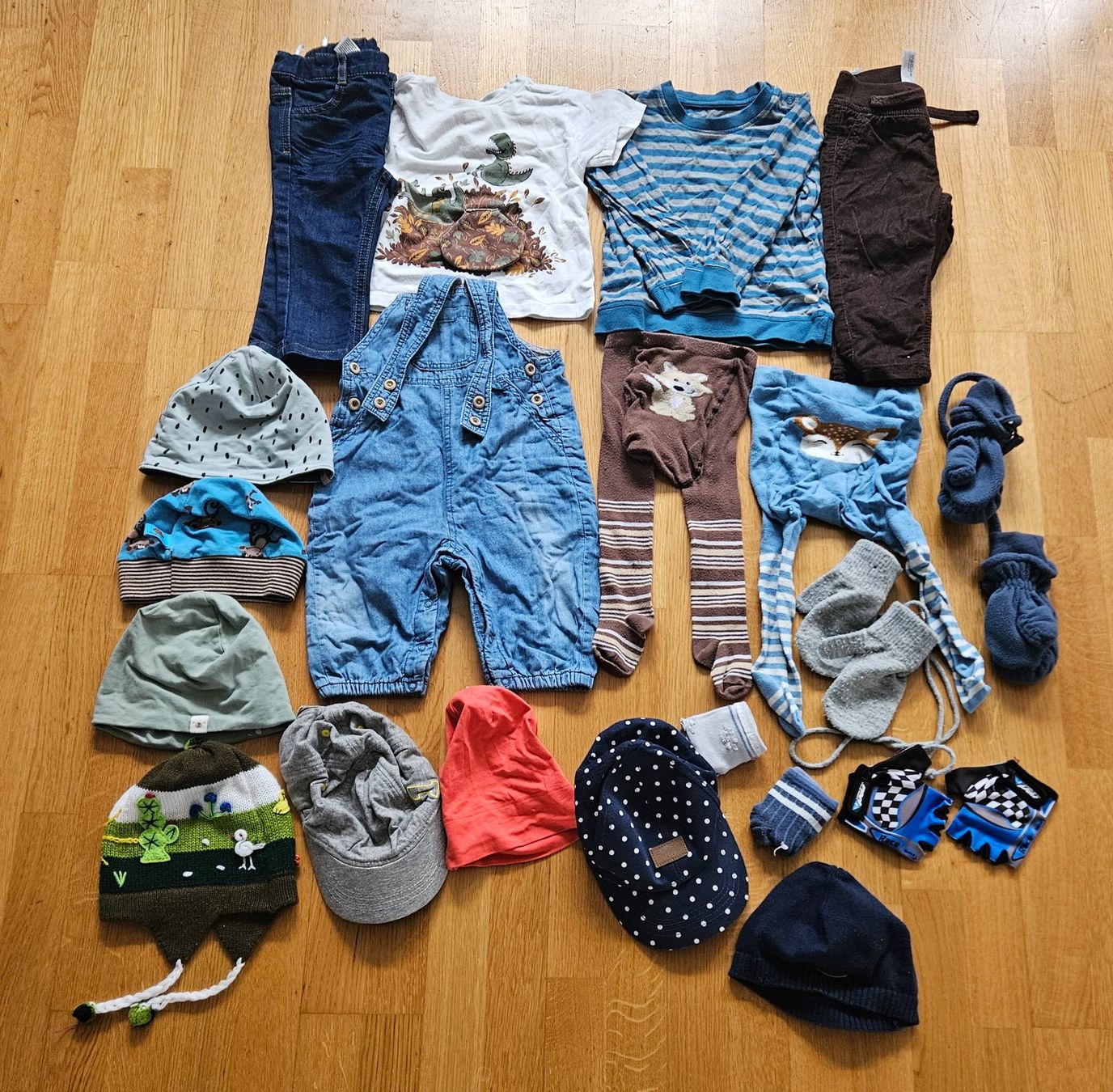 Lotti & Set di vestiti: Kleiderset Kind Grösse 74/80 – Usato da Utzenstorf venduto da and_c8wy