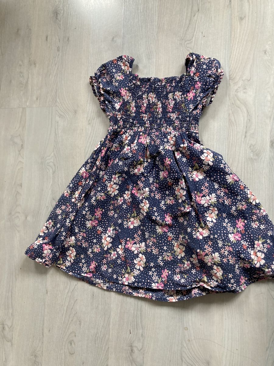 H&M Kleider & Röcke: Sommerkleid H&M 116 – Gebraucht aus Amden von Karplusan 2