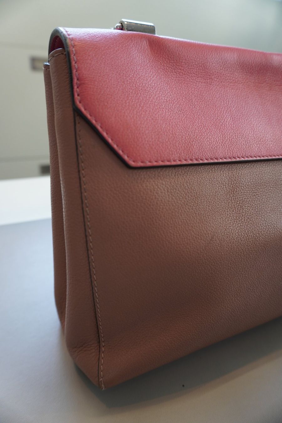 Louis Vuitton Borse da donna: Louis Vuitton Twist Lockme – Usato da Genève venduto da Harold-W 2