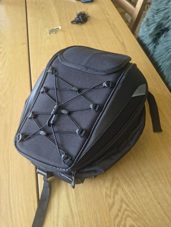 Praktischer Tankrucksack - ideal für den Alltag!