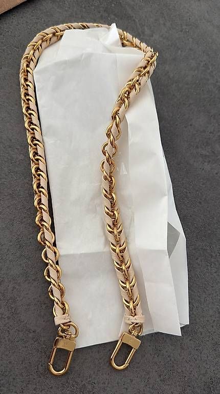 Louis Vuitton Altro in  Abbigliamento & Accessori: Louis Vuitton Chain Schultergurt Weiss/Gold – Usato da Kreuzlingen venduto da mus_vc9c
