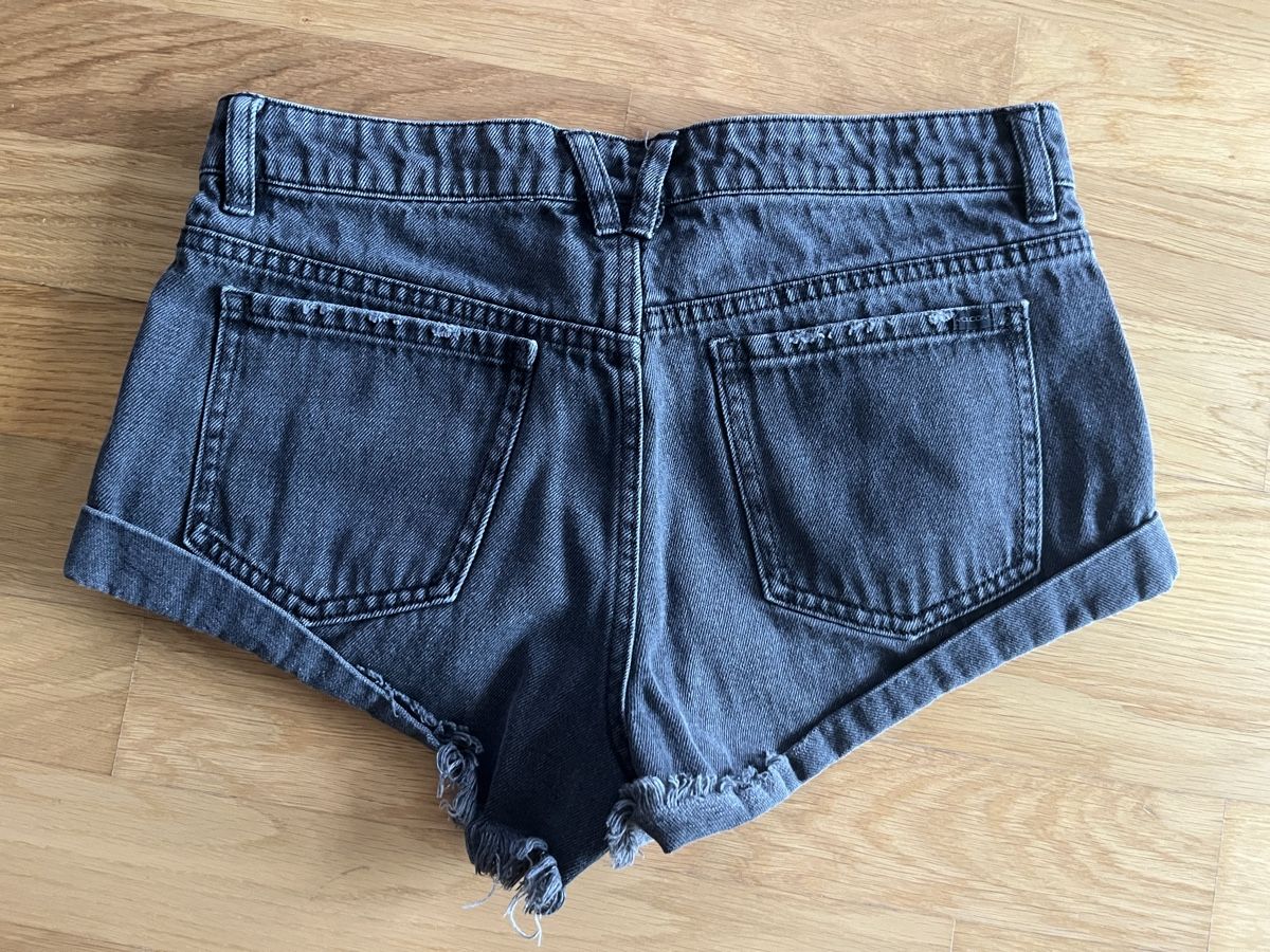 Volcom Pantaloni: Volcom Jeans Shorts, Gr. 26 – Usato da Frauenfeld venduto da heyLani 1