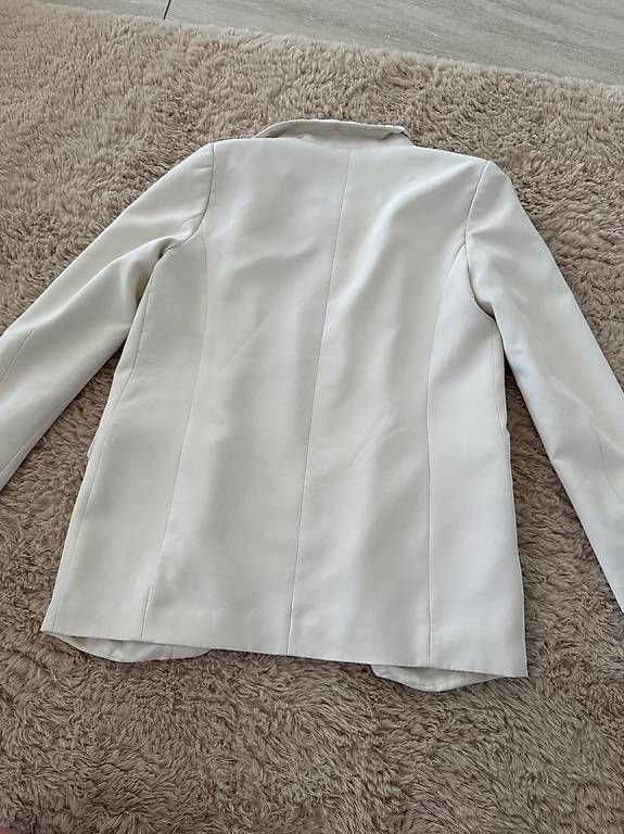 Giacche: Blazer Creme – Usato da Zwingen venduto da KatjaM 3