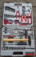 Werkzeugset mit Gabelschlüssel, Bit, Hammer, AMP-Zange etc.