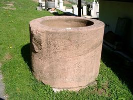 BRUNNEN Natursteinbrunnen, STEINBRUNNEN, antiker Sodbrunnen