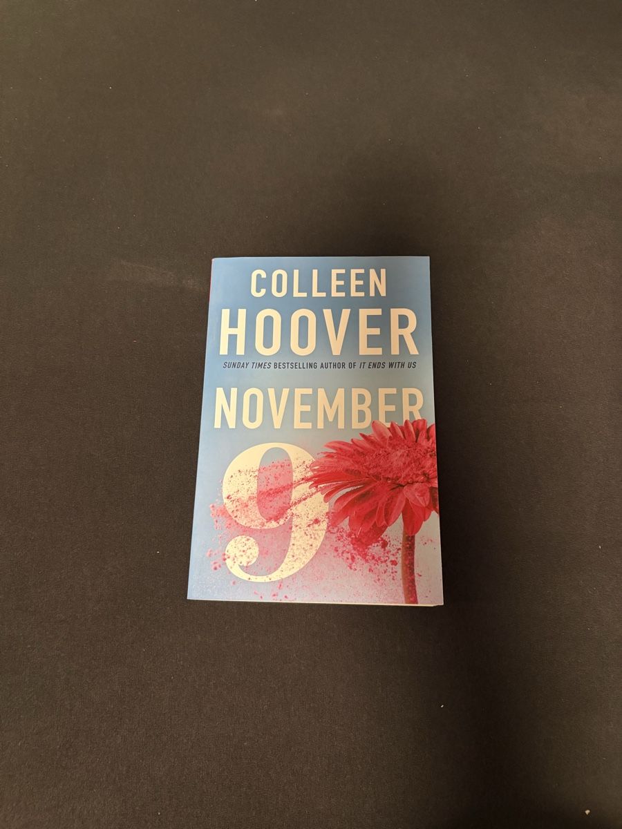 Bücher: November 9 Colleen Hoover – Gebraucht aus Oberbuchsiten von zoe_2tsg