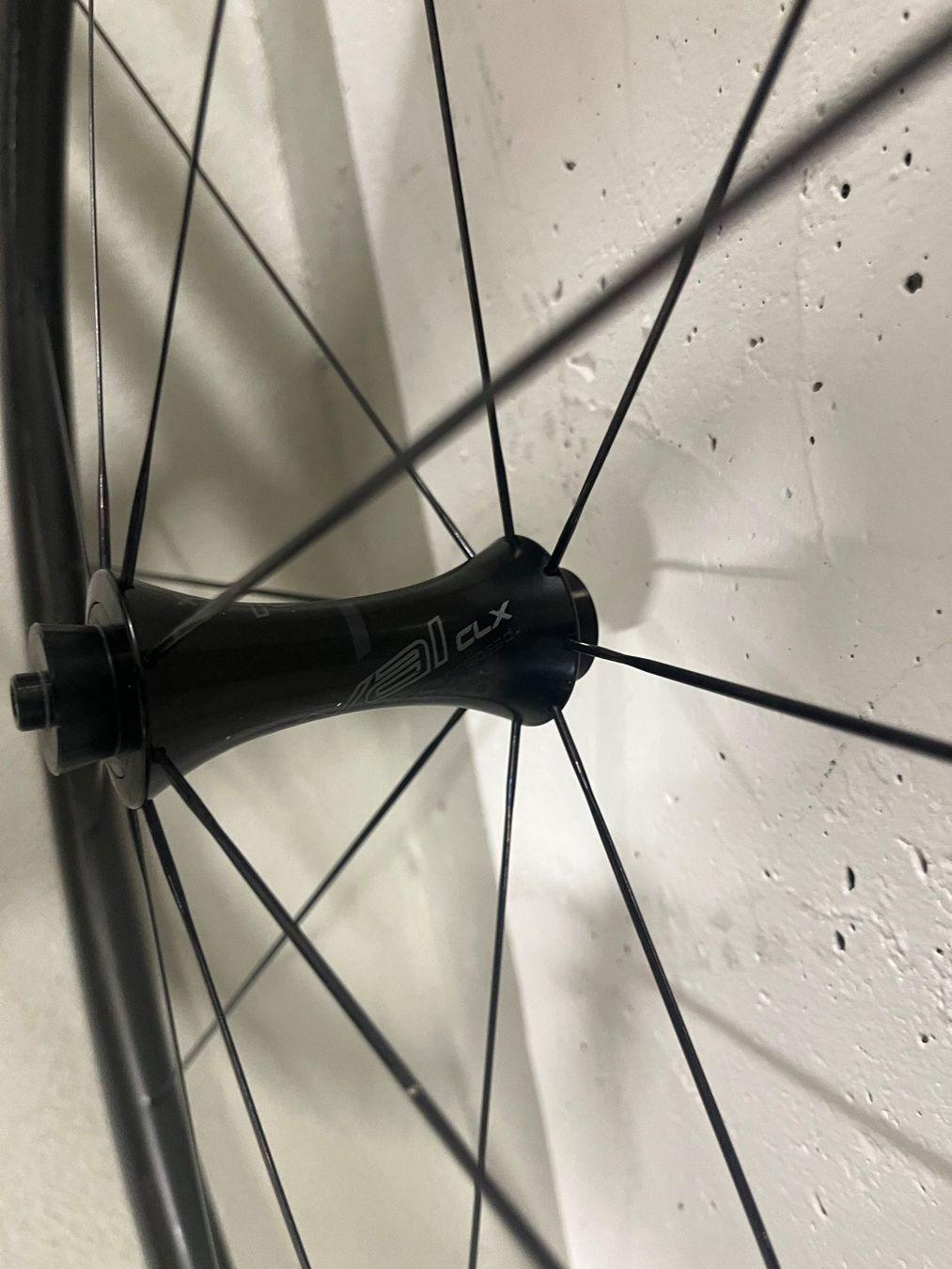Specialized Pezzi di ricambio: Roval Rapide CLX 32 Vorderrad – Usato da Männedorf venduto da fsigillo 3
