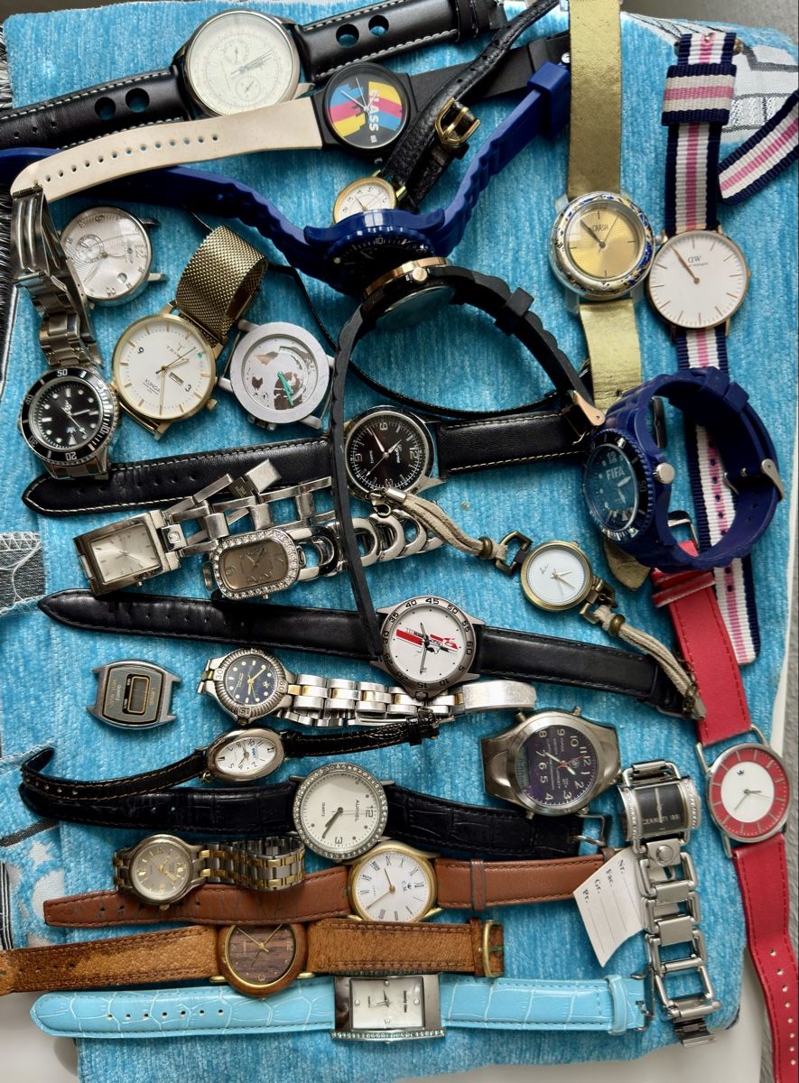 Orologi: Uhren  – Difettoso da Zürich venduto da P.Hz