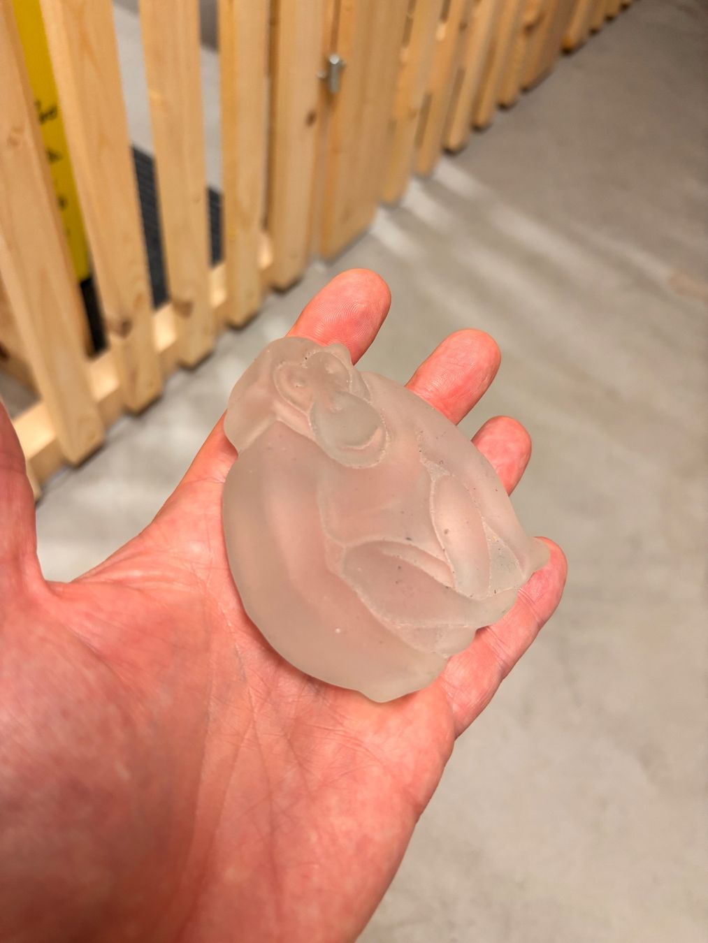 Statuette: Deko Affe Glas mattiert klein transparent schwer – Usato da Zürich venduto da eng_v9x6 1