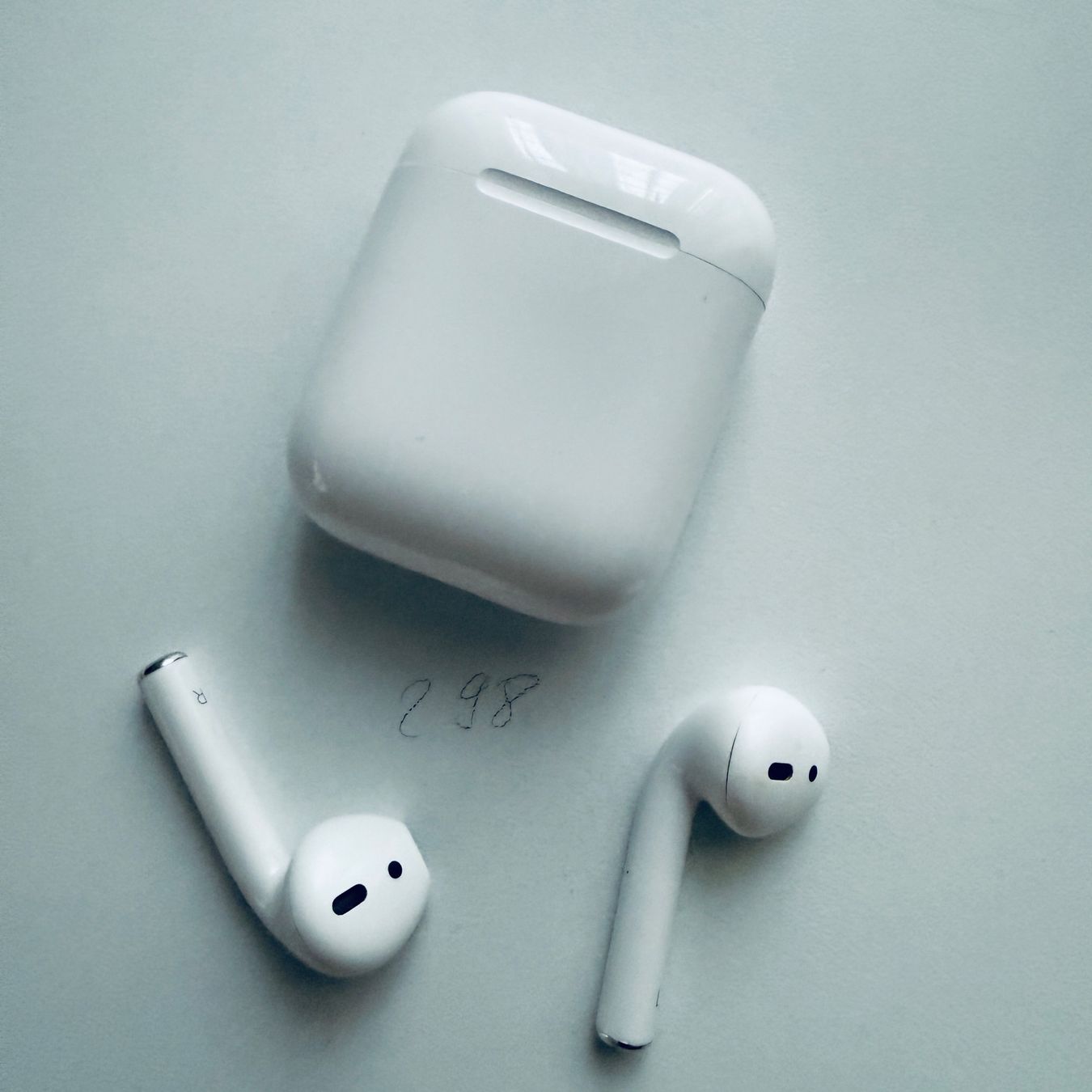 Apple Kopfhörer: Original Apple AirPods 2 Gen. Wireless Kopfhörer & Case – Gebraucht aus Basel von MY.AIRPODS.SHOP 3