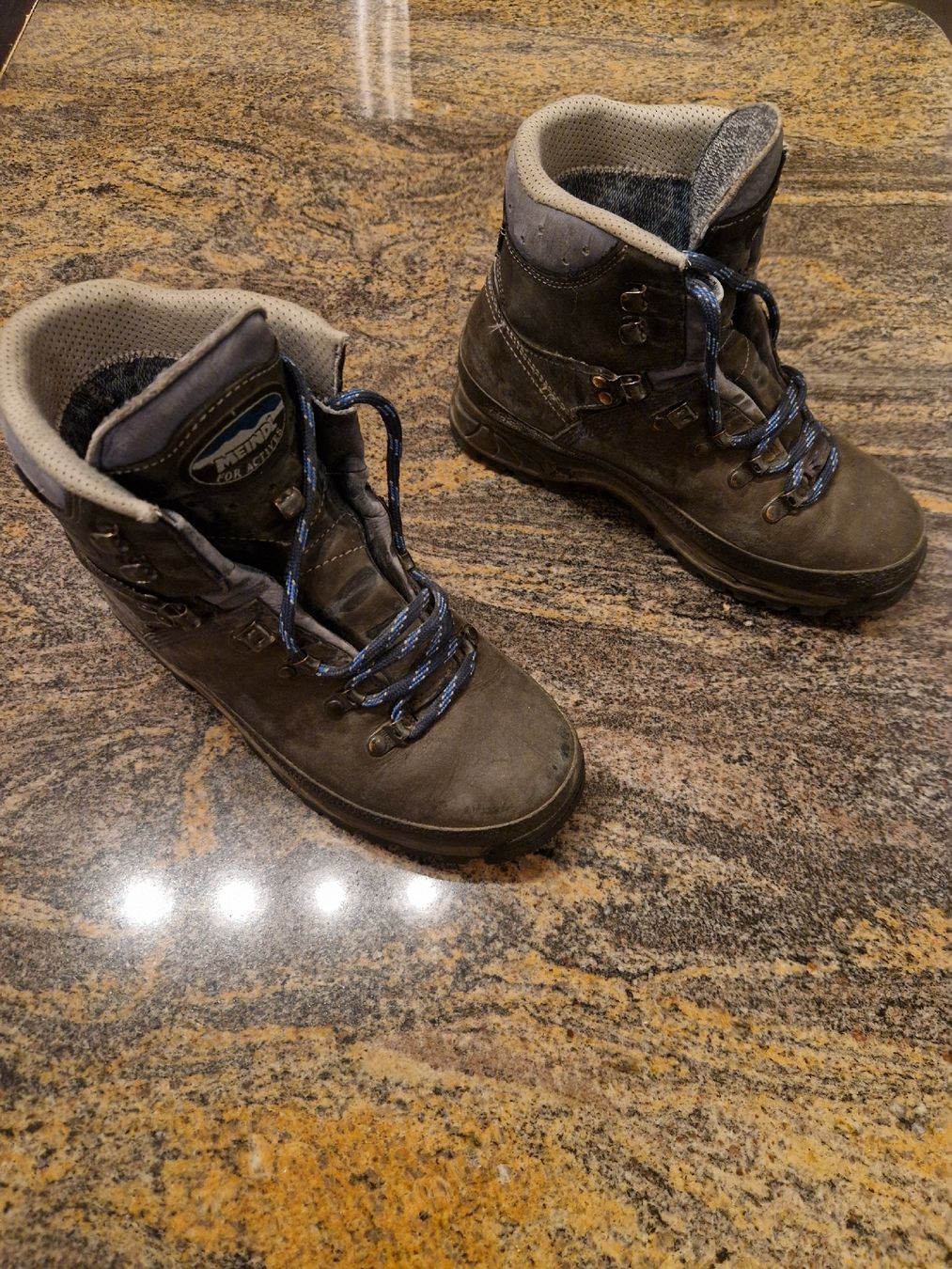 Meindl Chaussures hommes: Wanderschuh Meindl – D'occasion à Niederscherli par Huski250
