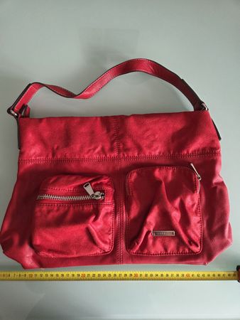 Sac à main Esprit rouge vif, parfait pour l'été!