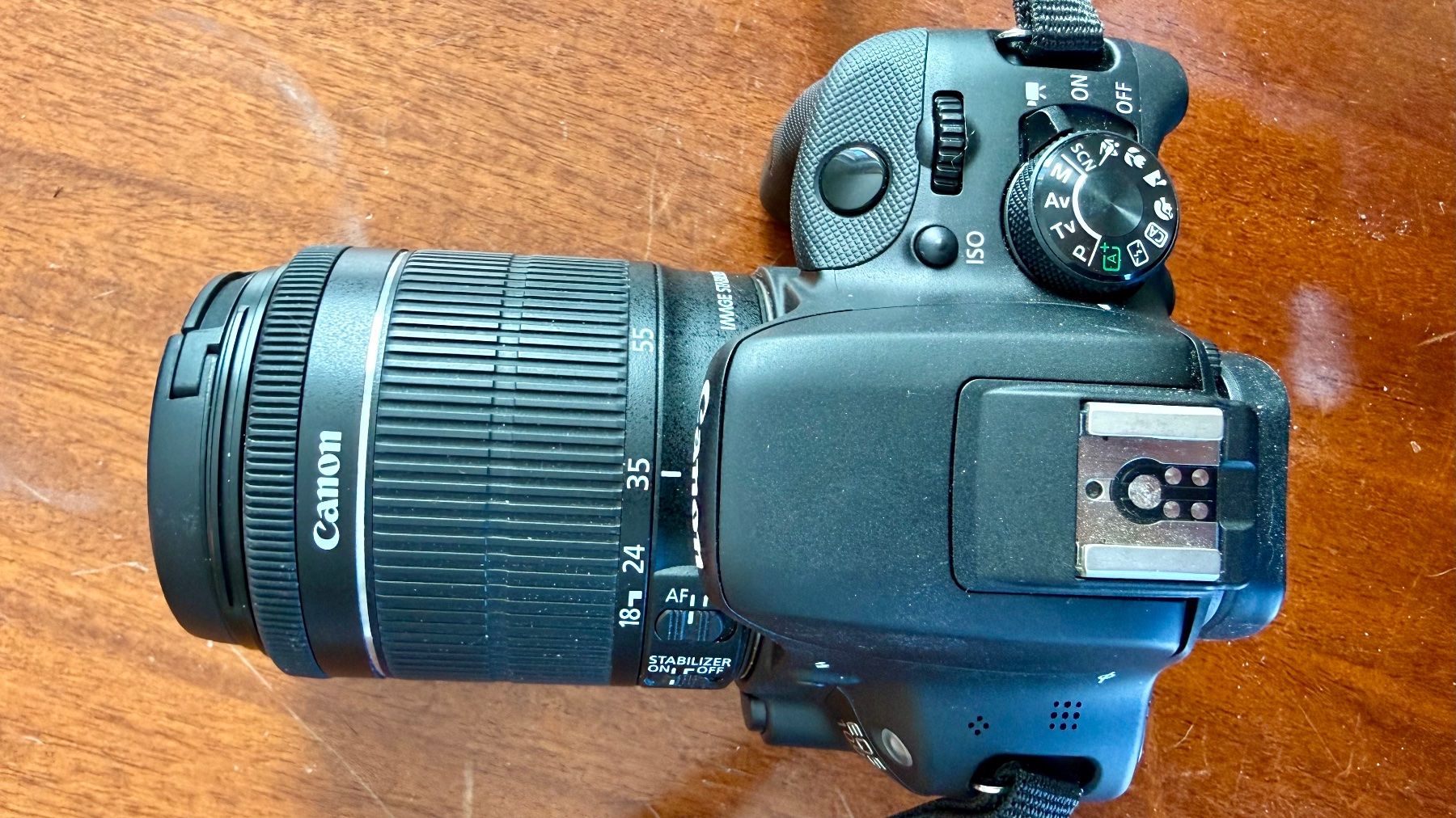 Canon Fotocamera: CANON EOS100D mit Zoom Objektiv EF-S 18-55mm – Usato da Triesenberg venduto da finder119