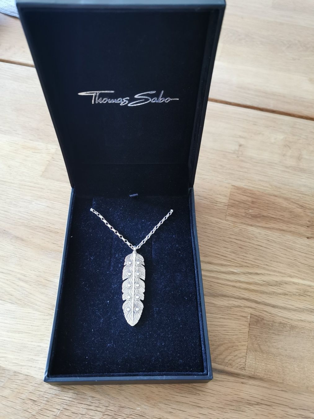 Thomas Sabo Catenine: Thomas Sabo Ethno Feder mit Kette – Nuovo (secondo la descrizione) da Gunzgen venduto da 0Aurin0