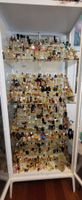 Parfumsammlung in Vitrine verschiedene Marken Original 