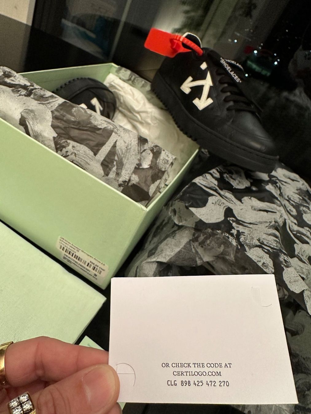 Off-White Scarpe da donna: neue Off-White Sneaker Monogramm Arrow 2.0  Gr.39.5  Np598.- – Nuovo e nell'imballaggio originale da Arlesheim venduto da NelDosSantos 4