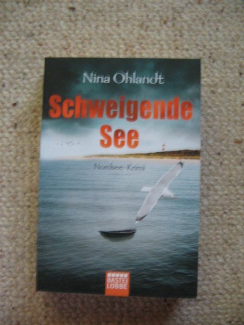 Libri: Schweigende See Nina Ohlandt – Usato da Reitnau venduto da Bab0