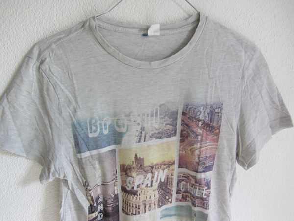 H&M T-Shirts: T-Shirt hellgrau mit Print - S – Gebraucht aus Zürich von Diazaio 1