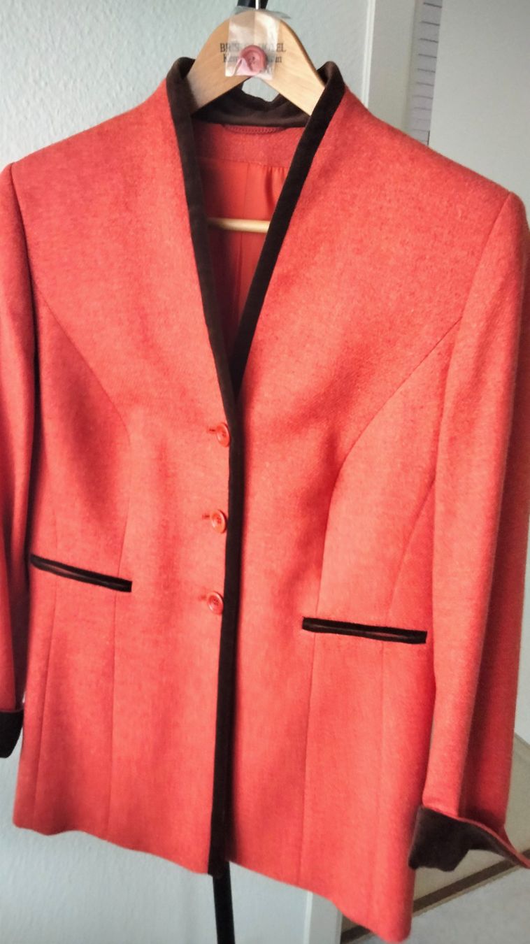 Bauer Giacche: Longblazer Orange mit Samt, v. Bauer Gr. 42 – Usato da Küsnacht ZH venduto da turtlehouse 4
