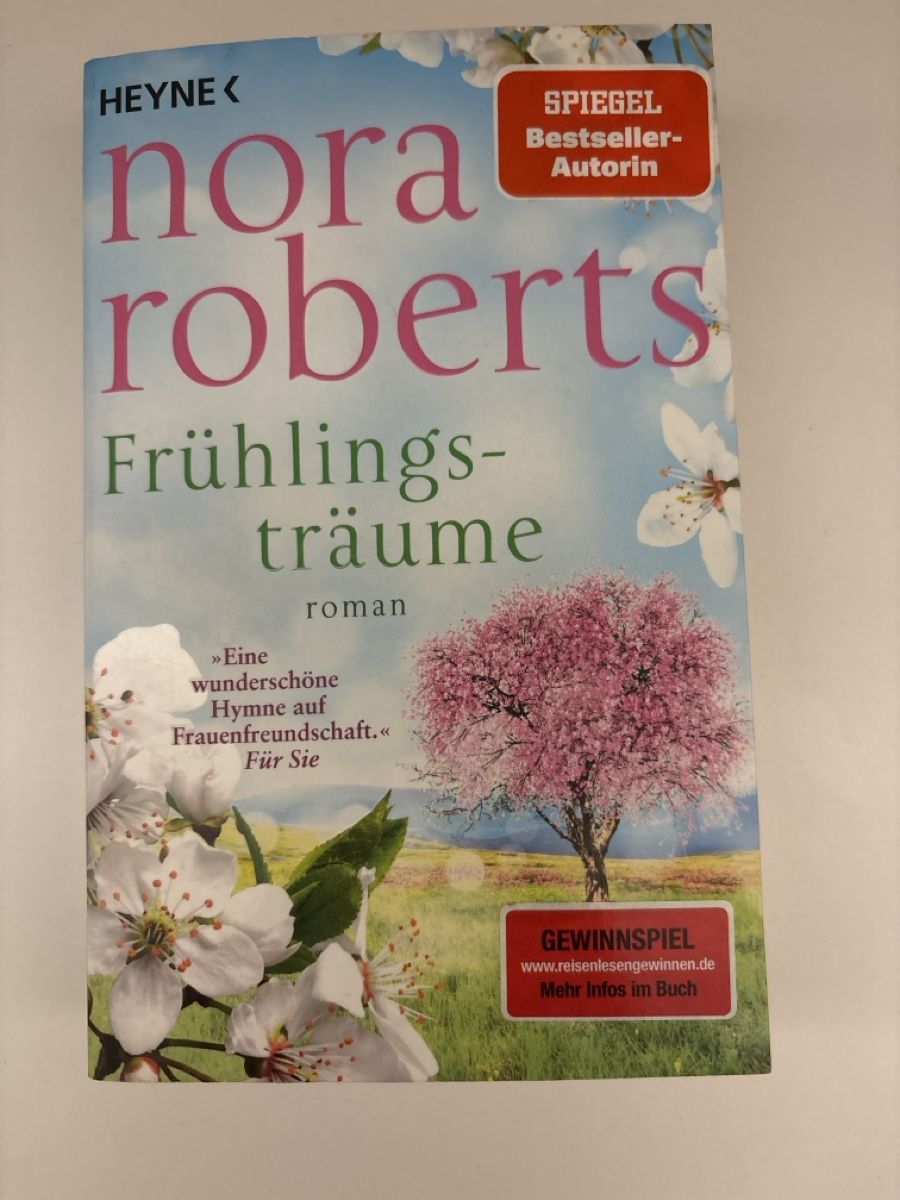 Bücher: Nora Roberts: Frühlingsträume – Gebraucht aus Rain von liv_28js