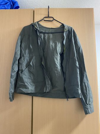 Khaki Übergangsjacke mit Kapuze, Top Zustand, Gr. M