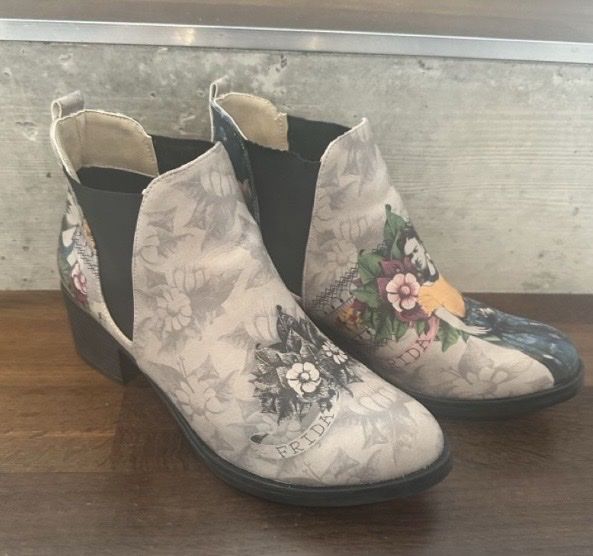 Scarpe da donna: Frida Kahlo Stiefeletten Gr. 40 – Usato da Sumiswald venduto da FridaKahlo123