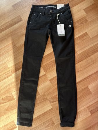 Schicke Glücksstern Jeans Petra, neu, Gr. W25/L30, Schwarz