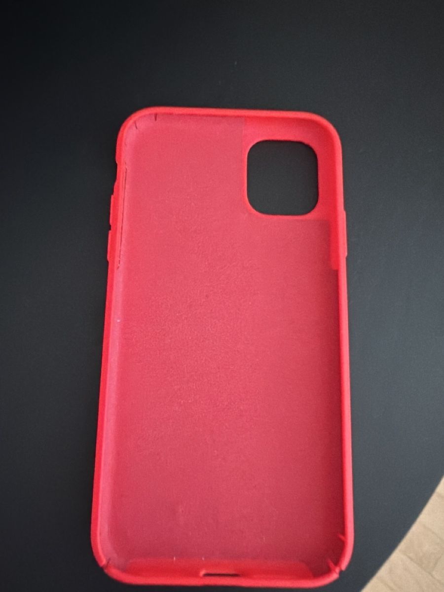 Apple Coques & Protection écran: Iphone 11 Case rot – D'occasion à Thun par chn_sj7t 1