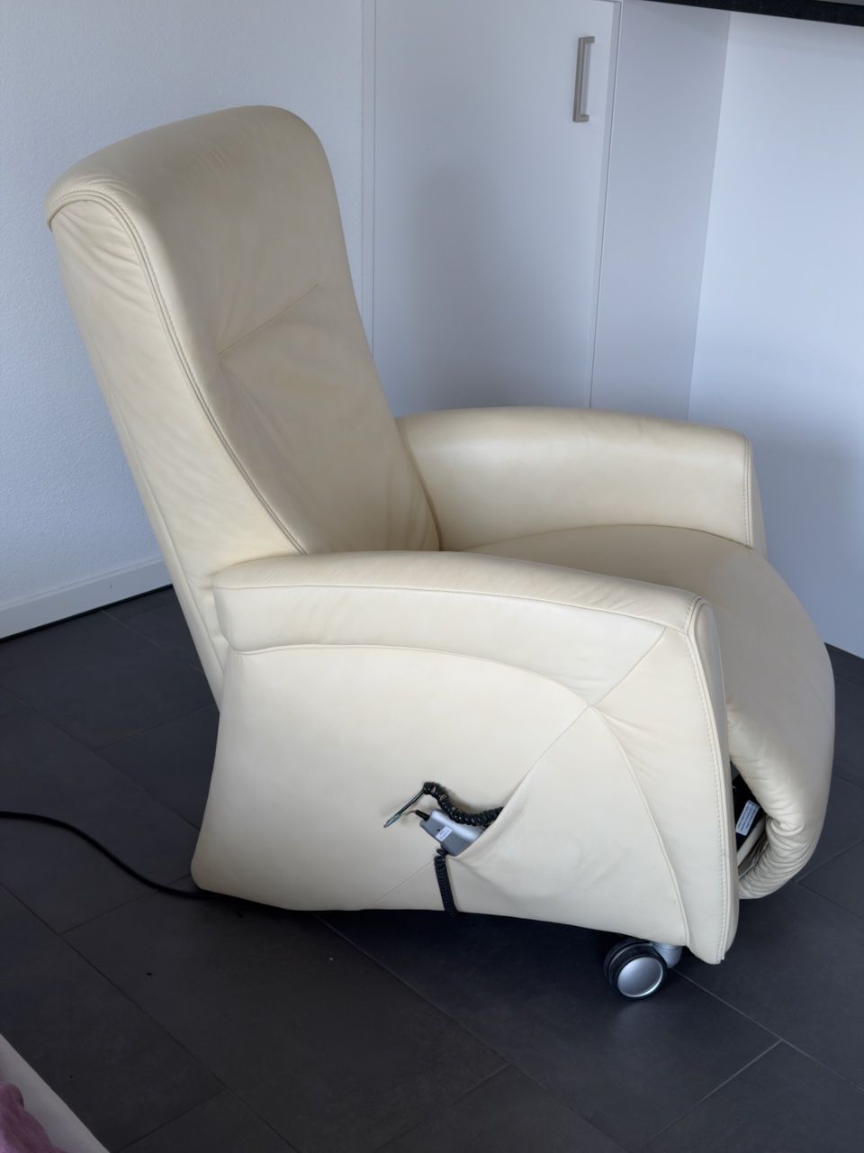 Himolla Poltrone: Himolla Cumuly Massagesessel Leder – Usato da Niederglatt ZH venduto da Expatriate 8