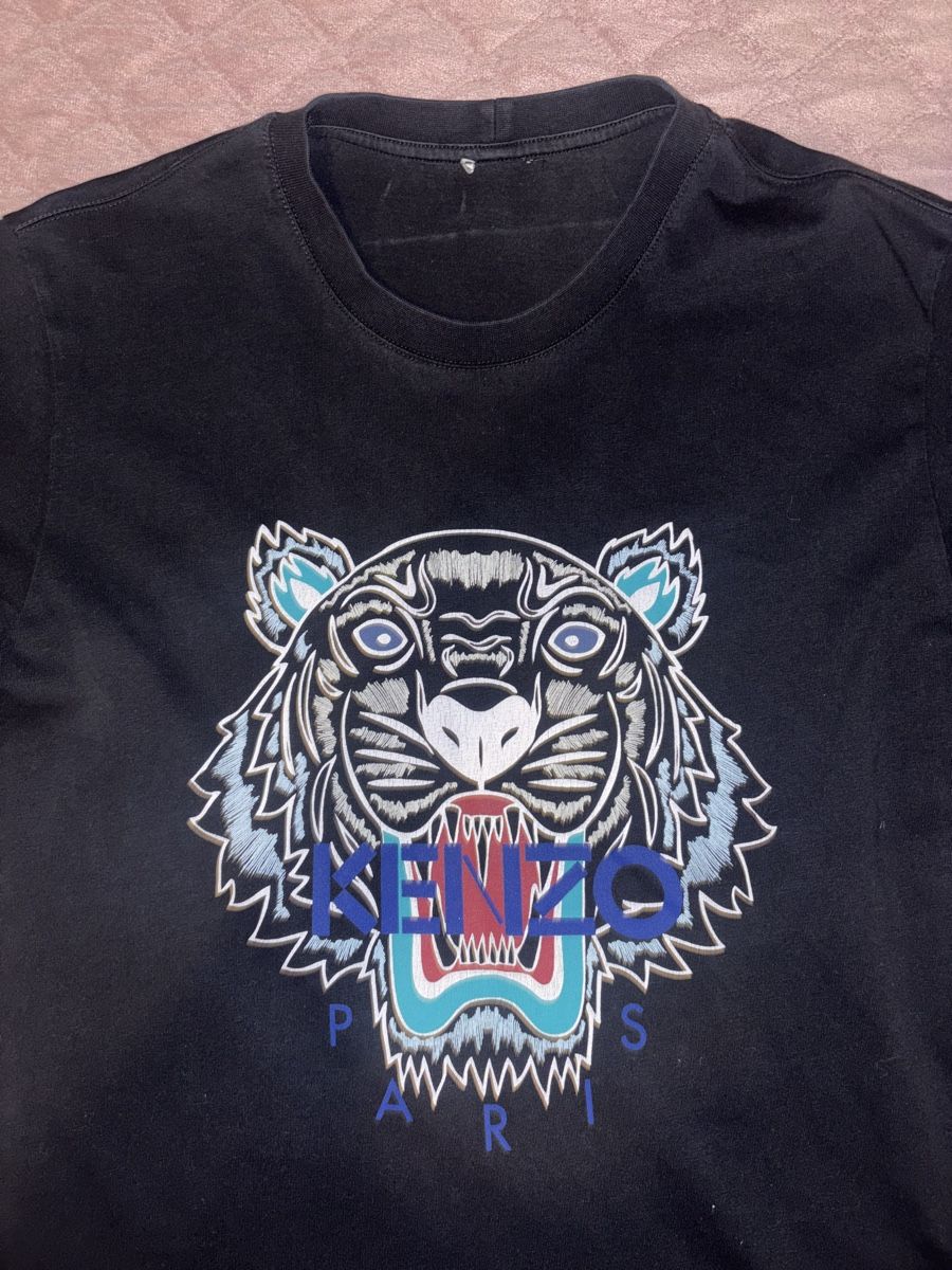 Kenzo T-shirt: T-shirt Kenzo Noir – Nuovo (secondo la descrizione) da Chêne-Bougeries venduto da sor_9rzp 1