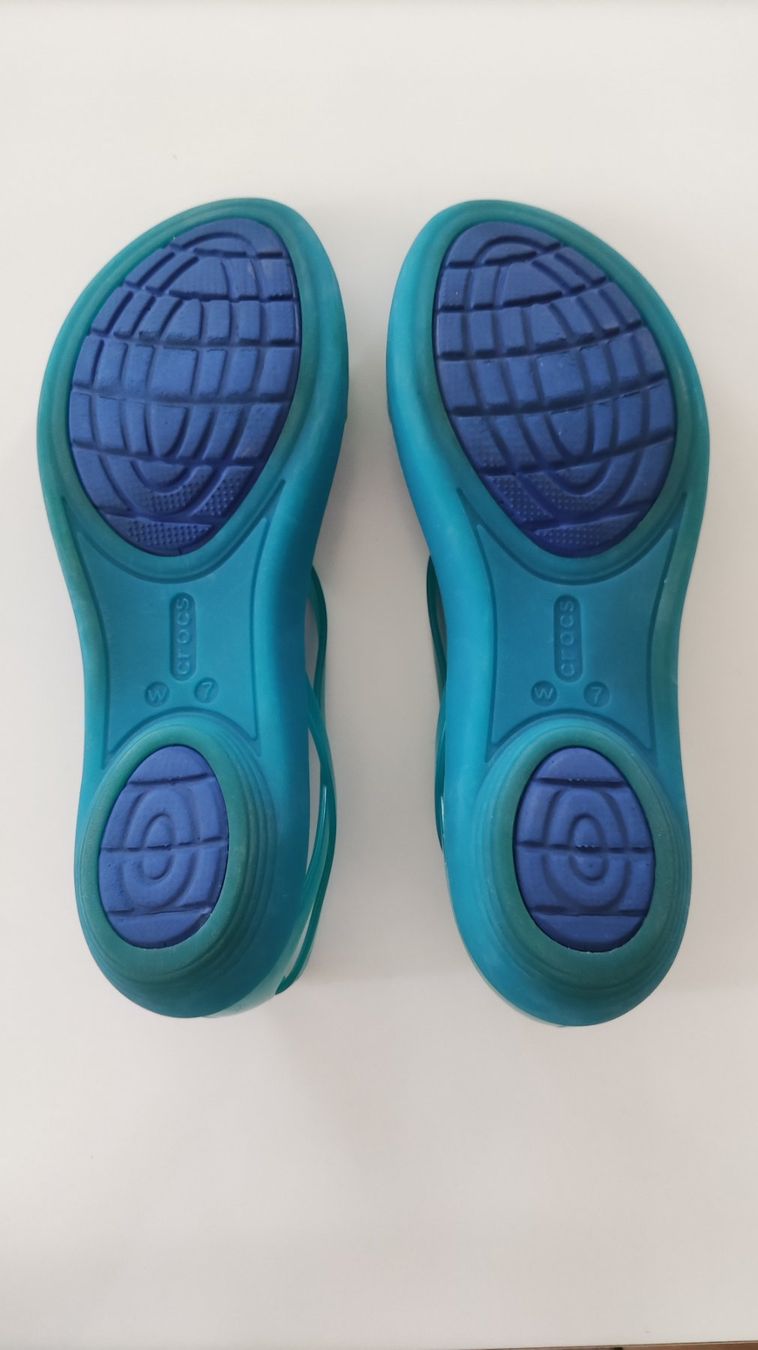 Crocs Scarpe da donna: Crocs Isabella Strappy W7 – Usato da Orbe venduto da ecilea 1