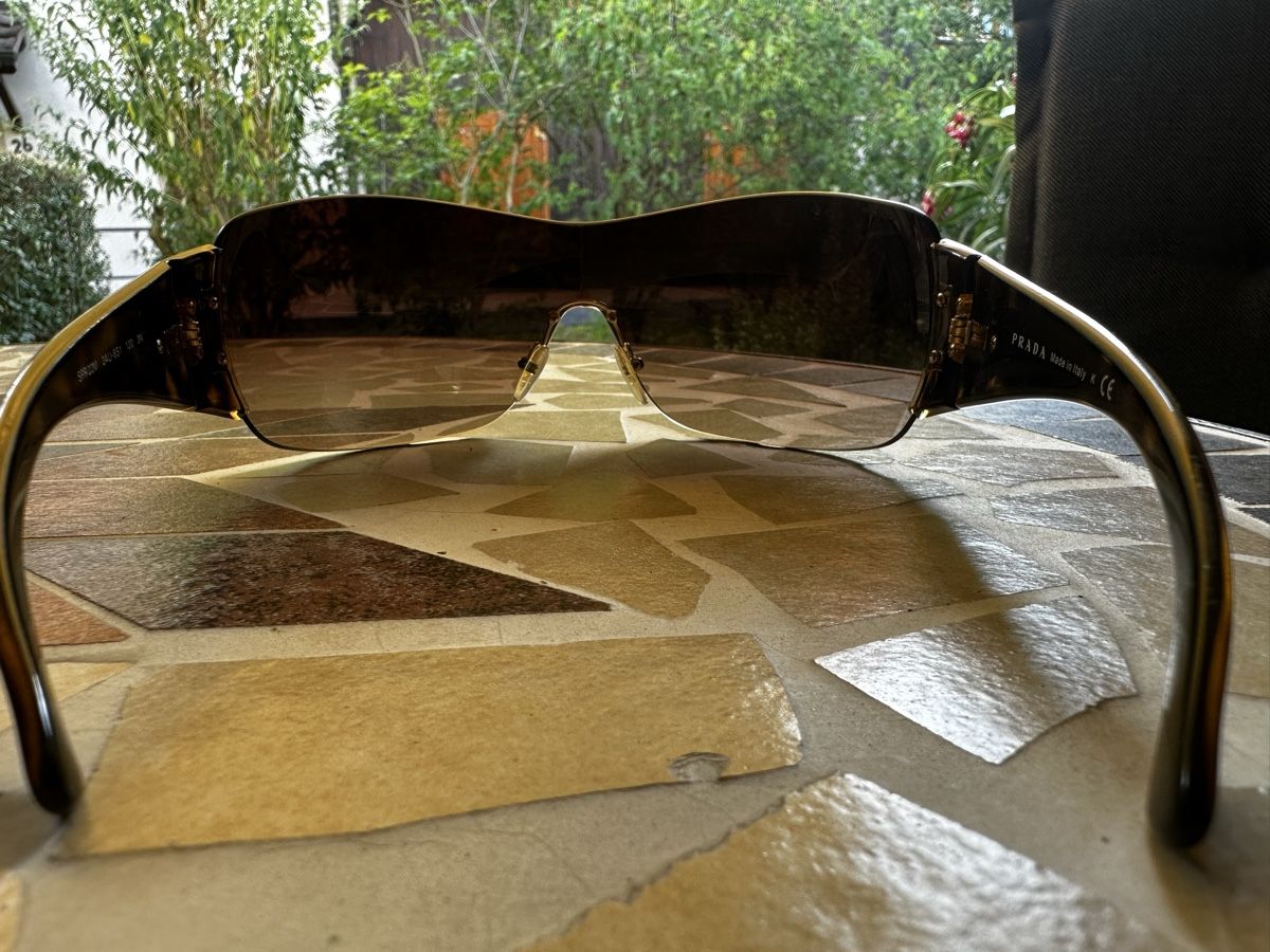 Prada Occhiali & Lenti: Sonnenbrille Prada – Usato da Aesch BL venduto da Lidac 3
