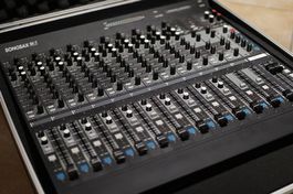 Table de mixage SONOSAX SX-T magnifique état