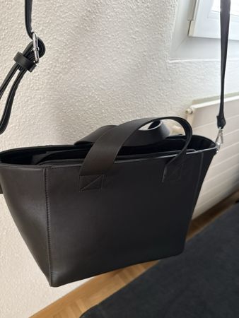 Handtasche schwarz