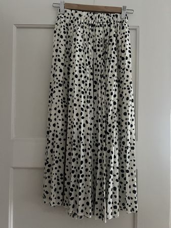 Faltenrock Japan XS Punkte schwarz weiss