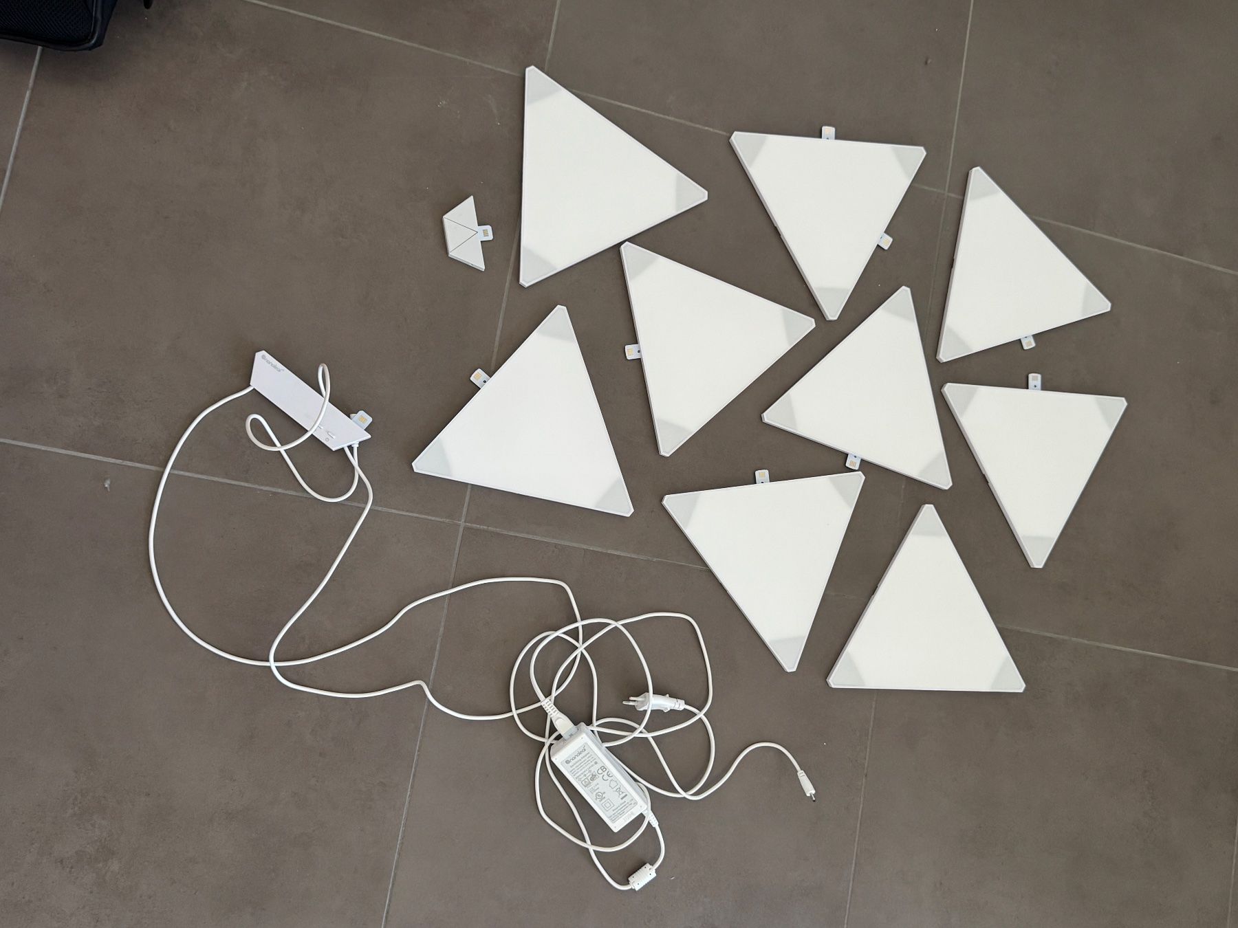 Nanoleaf Lampes: Nanoleaf Shapes Triangles Smarter Kit – D'occasion à Zofingen par reevb 2