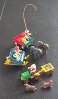 Playmobil Figuren 2 Schlitten Traktor Hunde guter Zustand