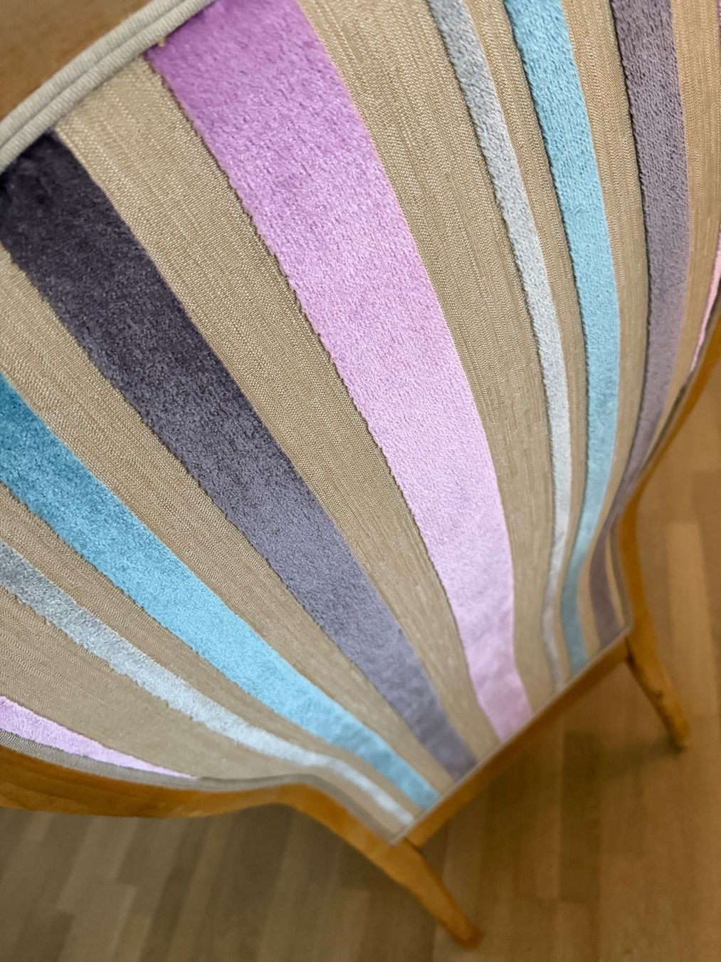 Poltrone: Fauteuil voltaire relooké – Usato da Hauterive NE venduto da mwueth 5