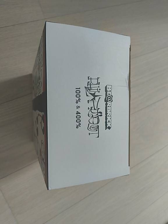 Statuette: Bearbrick x PHIL FROST 100% & 400% Set – Usato da Luzern venduto da Pokepas 1