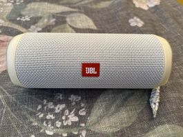JBL Flip 4 Bluetooth Speaker White Good Condition