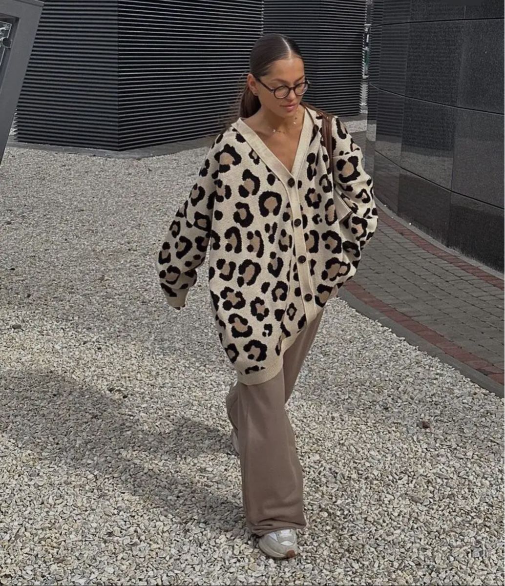 Giacche: Leoparden Cardigan One Size Oversized Fit – Nuovo (secondo la descrizione) da Bassersdorf venduto da Sandy456 1