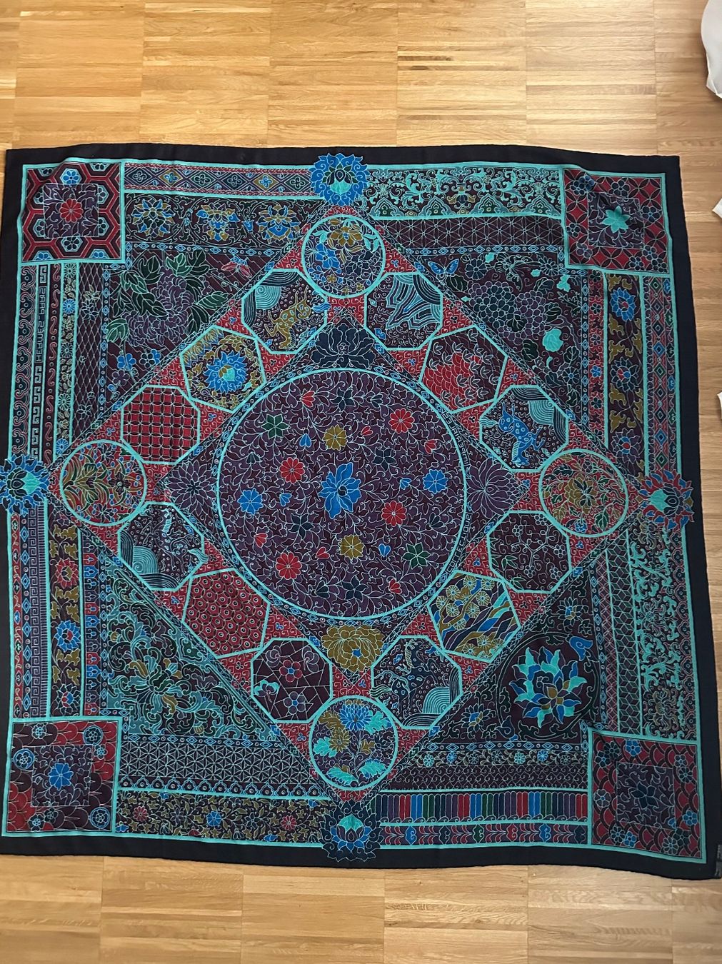 Hermès Foulard & Sciarpe: Edler Kaschmir-Seide Schal von Hermès – Usato da Zürich venduto da h_s_79x2 2