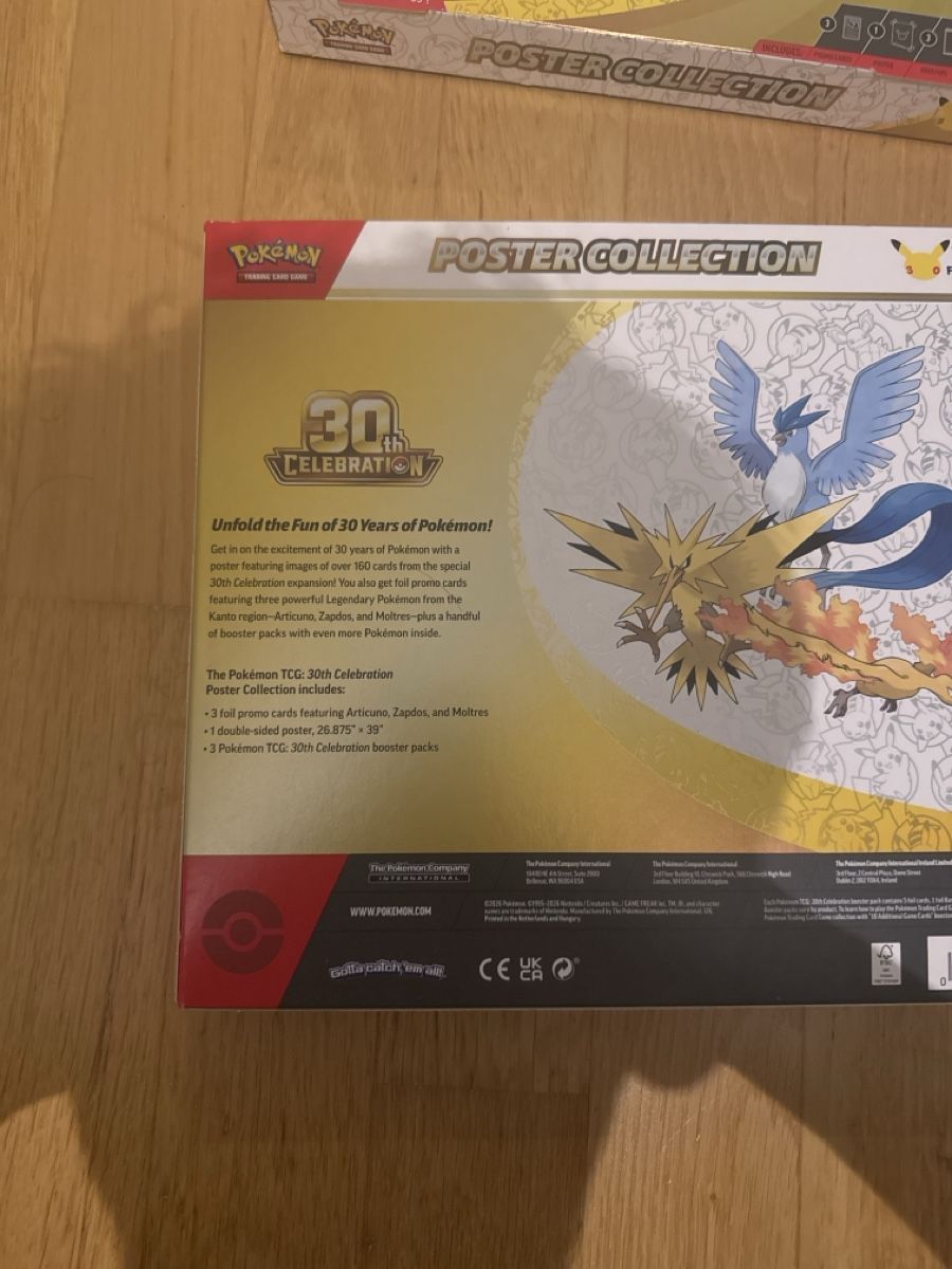 Pokémon Carte collezionabili: Pokemon 30th Celebration Poster Collection – Nuovo e nell'imballaggio originale da Münchenbuchsee venduto da ryf_5kk9 1