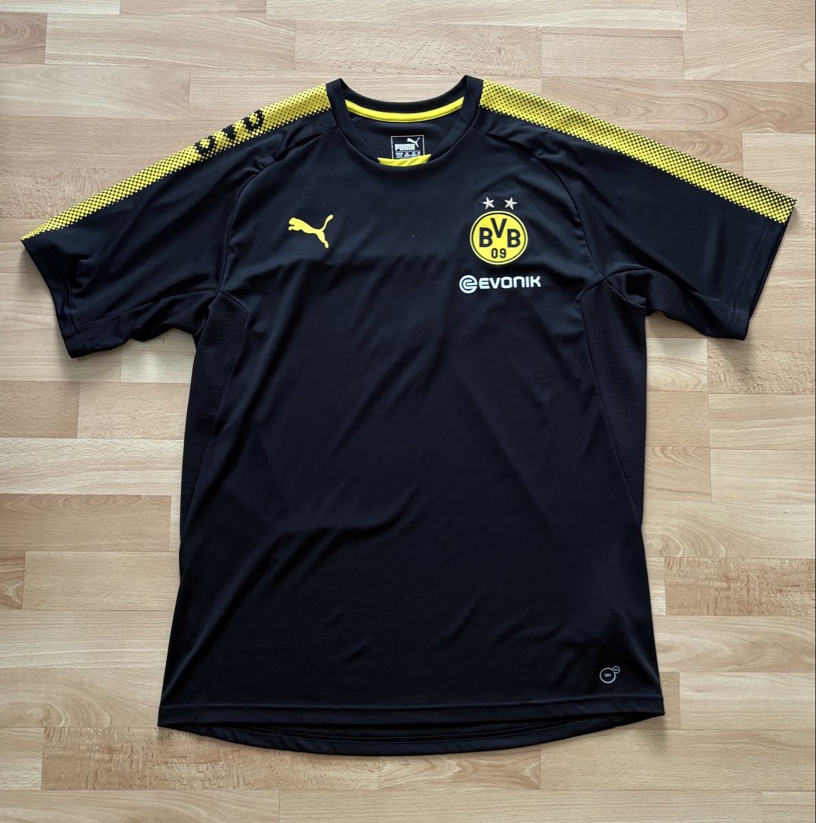 BVB Canottiere & Pantaloni: BVB Trainingsshirt XL – Usato da Sutz venduto da Strauss35