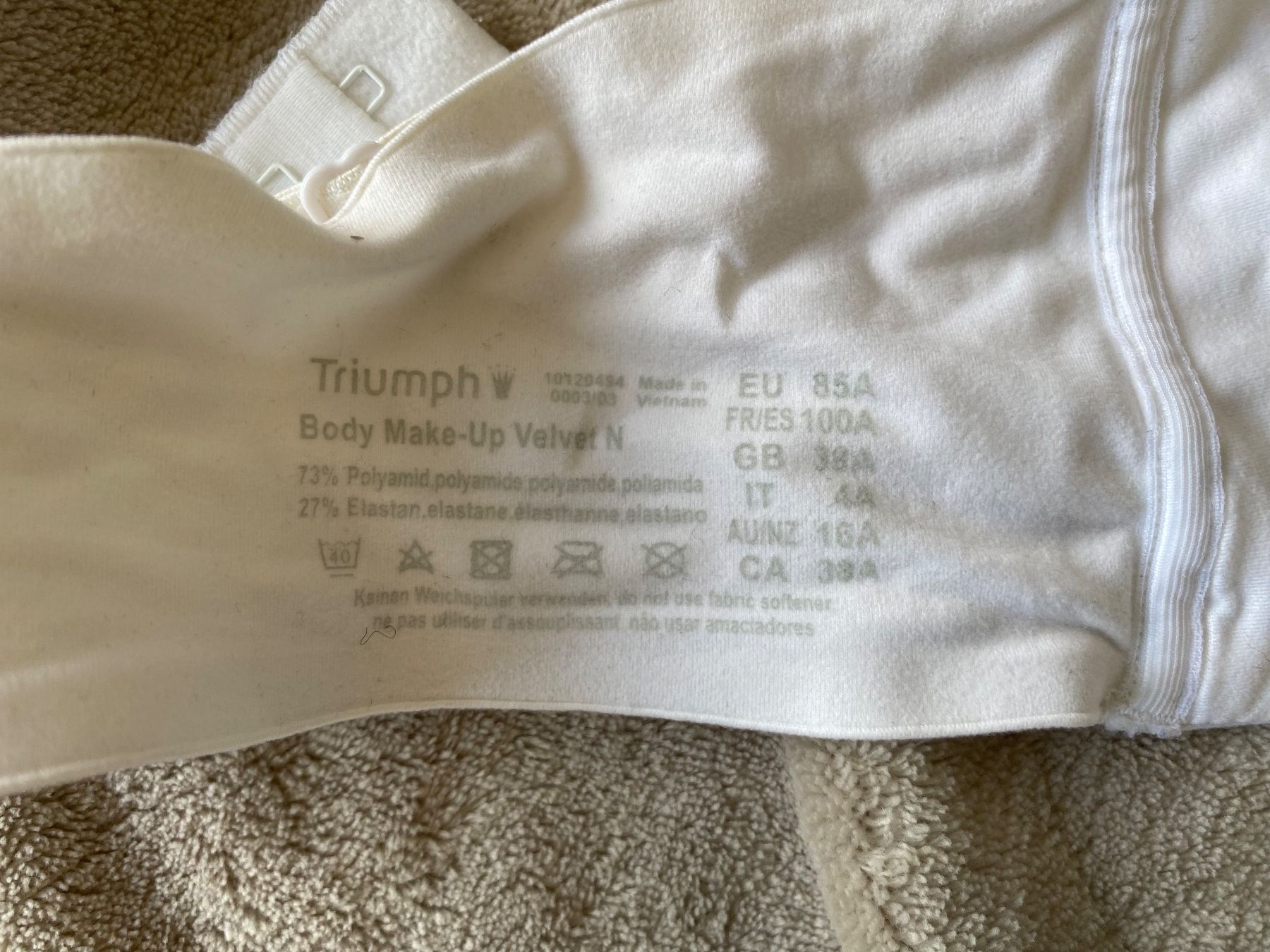 Triumph Sonstige Unterwäsche: Triumph Body MakeUp Velvet Bustier 85A – Gebraucht aus Trachslau von M_Schmid81 4