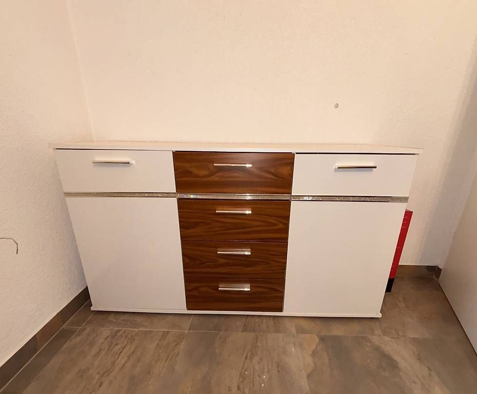 Cassettiere: Moderne Kommode in Hochglanz Weiss & Holzoptik – Usato da Wittenbach venduto da med_b26s