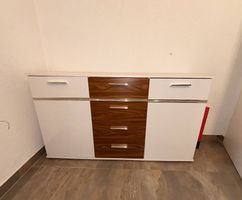 Moderne Kommode in Hochglanz Weiss & Holzoptik
