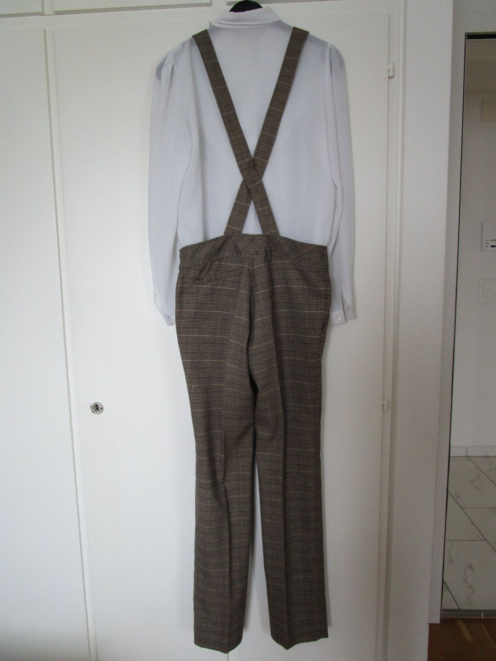 Lots de vêtements: Hosen plus Bluse – D'occasion à Langenthal par majarose 1