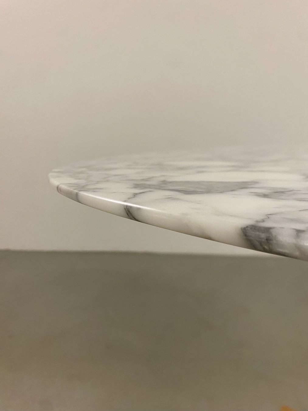 Knoll Tavoli: Original Saarinen Tulip Table Esstisch Marmor Knoll Int. – Usato da Basel venduto da MidMod20C 4
