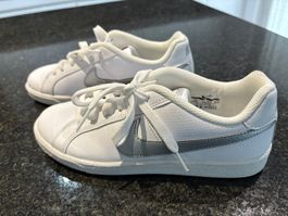 Sportschuhe
